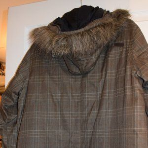 Billabong Ladies Jacket, M, hooded with fur trim, plaid